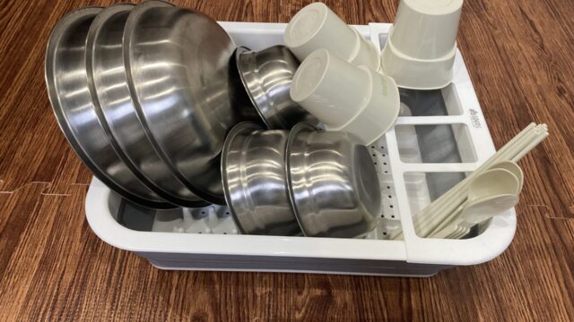 水切りラックに食器を置いた状態